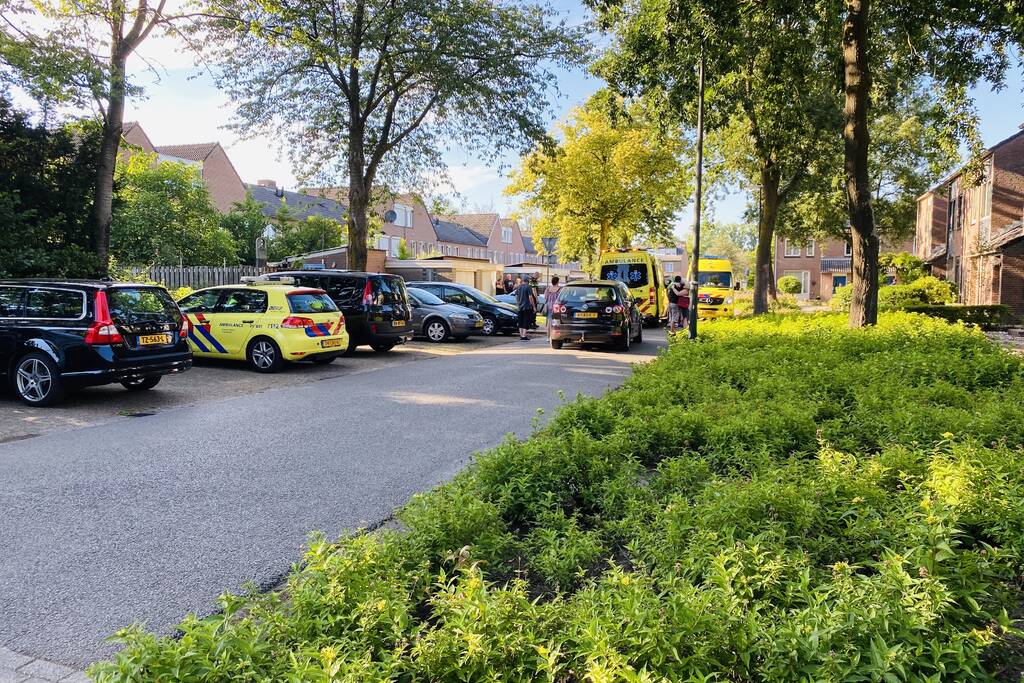 Man zwaar gewond na val van dak