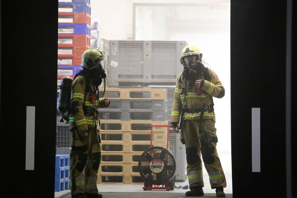 Bedrijfspand vol met rook door aangebrand brood