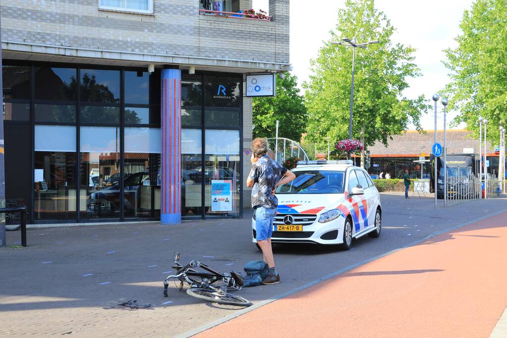 Fiets doormidden na flinke aanrijding