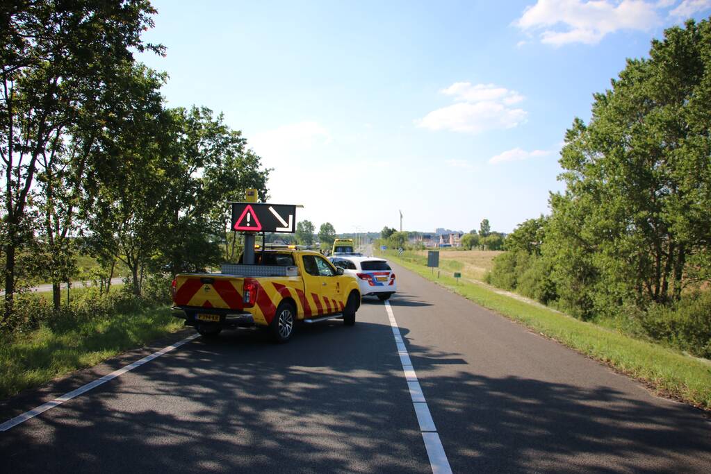 Personenauto flink beschadigd na eenzijdige aanrijding