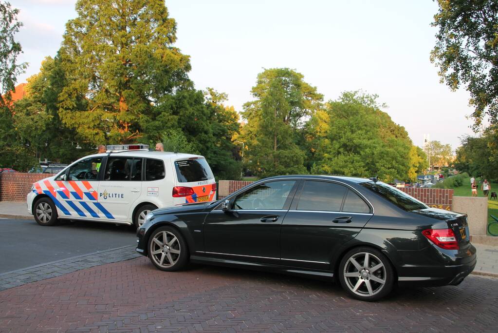 Twee personen aangehouden na achtervolging