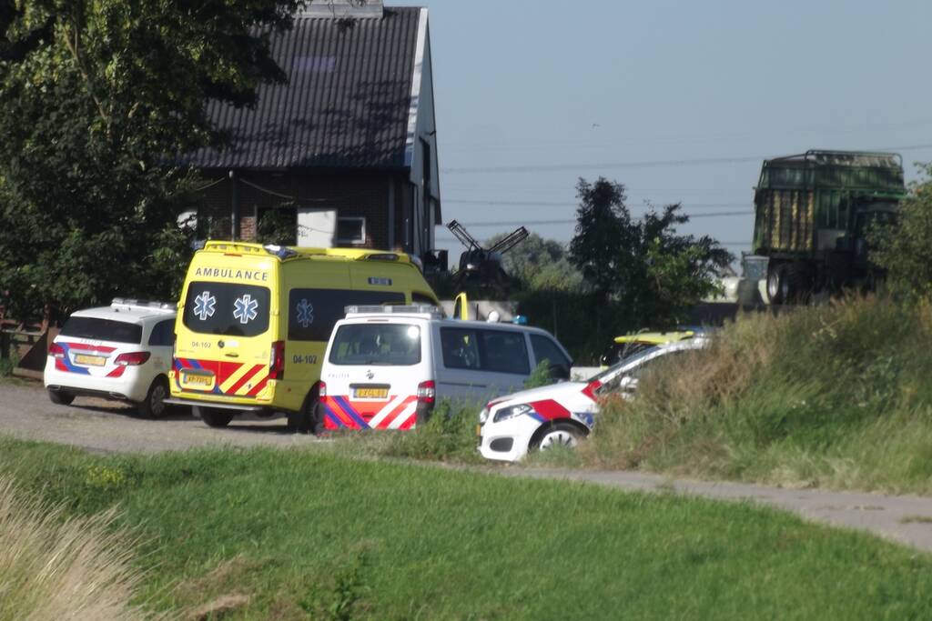 Traumahelikopter landt voor incident op boerderij