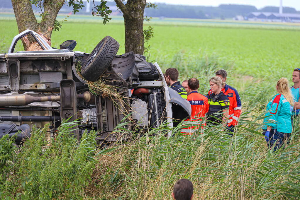 Bestuurder overleden bij eenzijdig ongeval