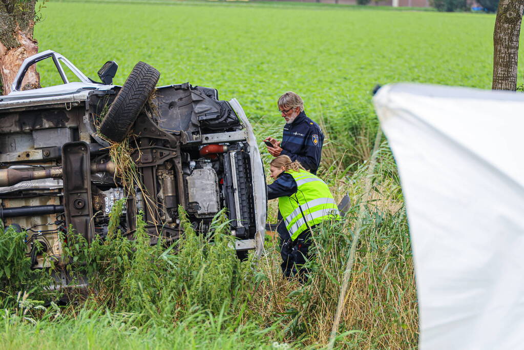 Bestuurder overleden bij eenzijdig ongeval