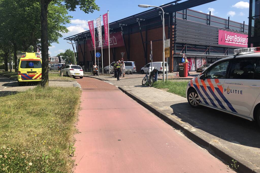 Fietser gewond na aanrijding met personenauto