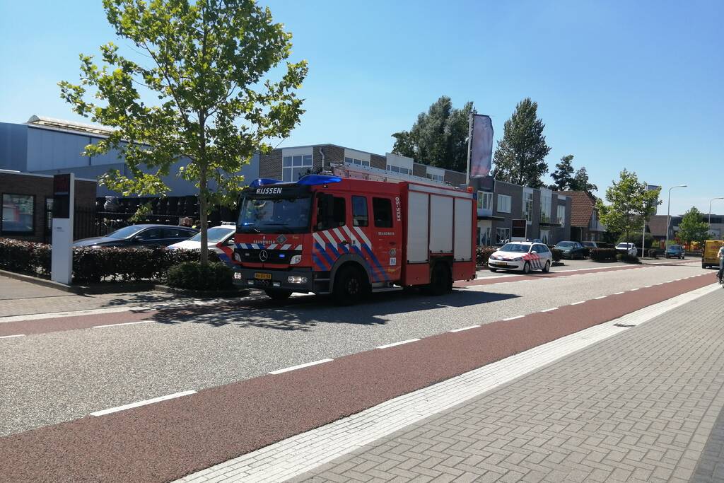 Traumahelikopter landt voor bedrijfsongeval