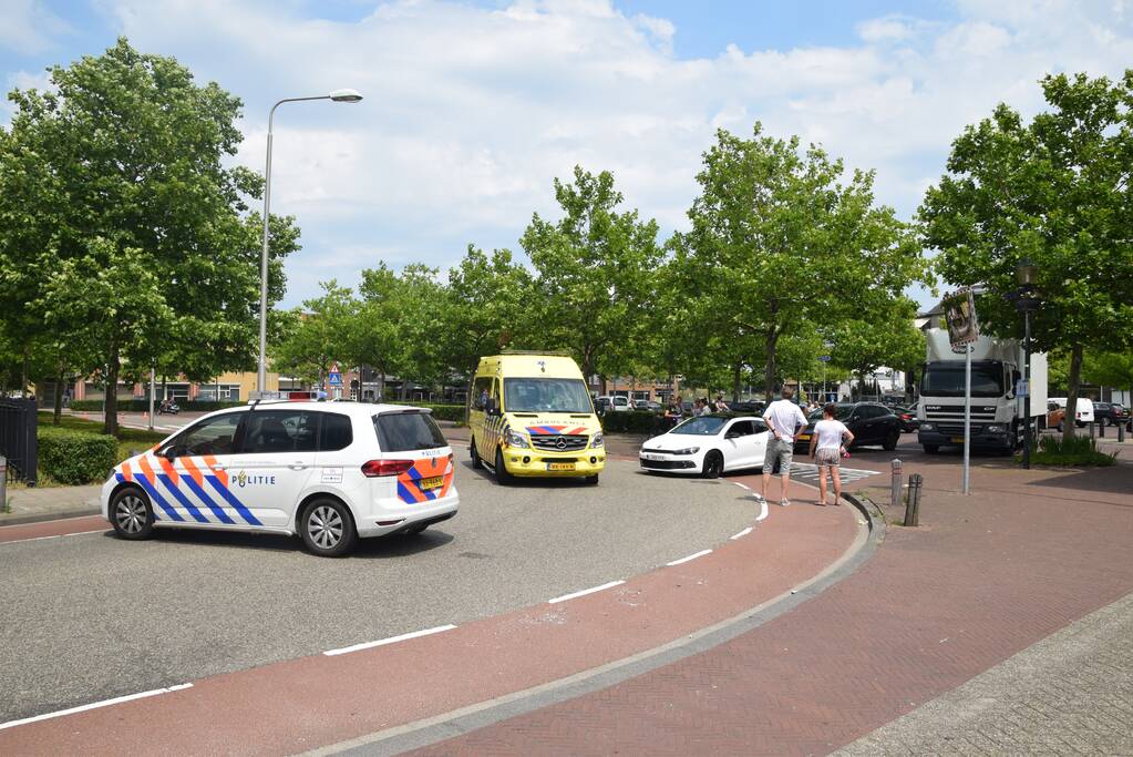Fietser gewond na aanrijding met auto