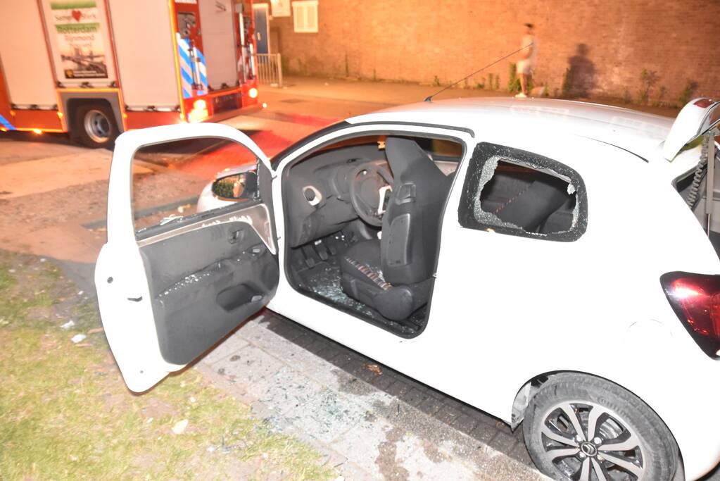 Flinke schade na vernielingen auto