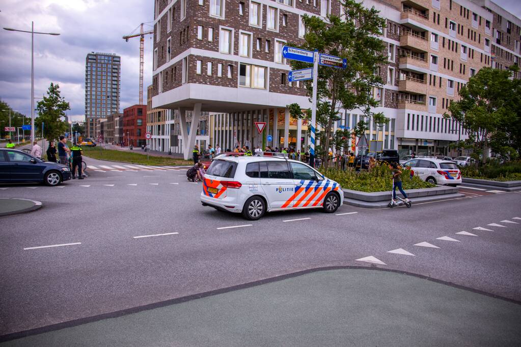 Jongetje op step aangereden door auto