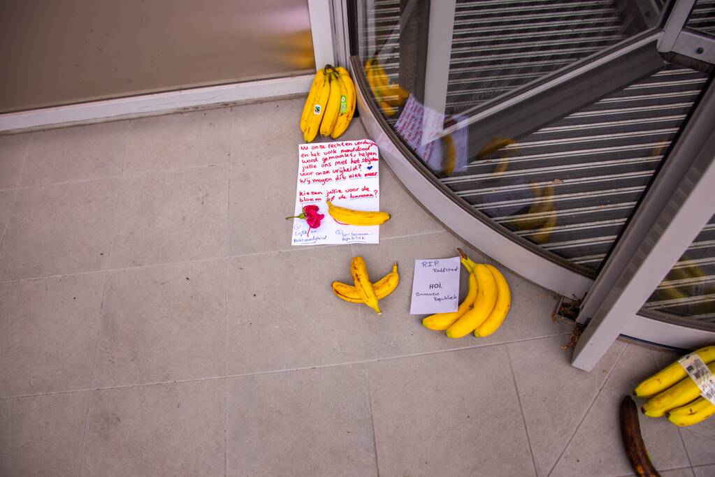 Rechtbank Amersfoort gebarricadeerd door vele bananen