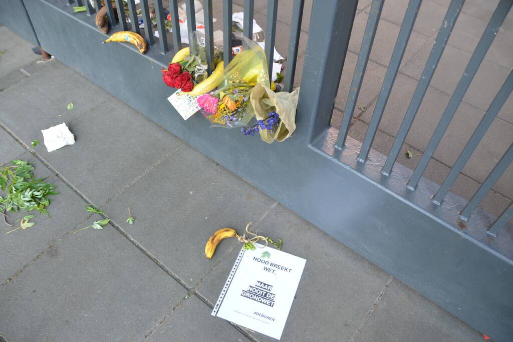 Bananen neergelegd bij Rechtbank Noord-Nederland