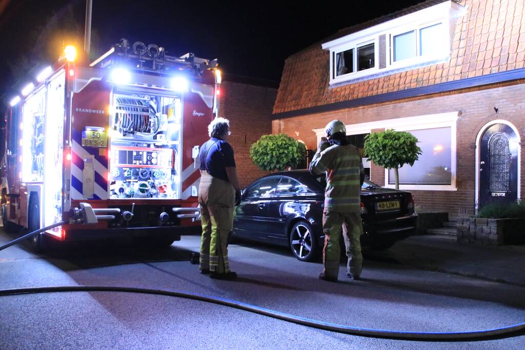 Buitenbrand achter woning