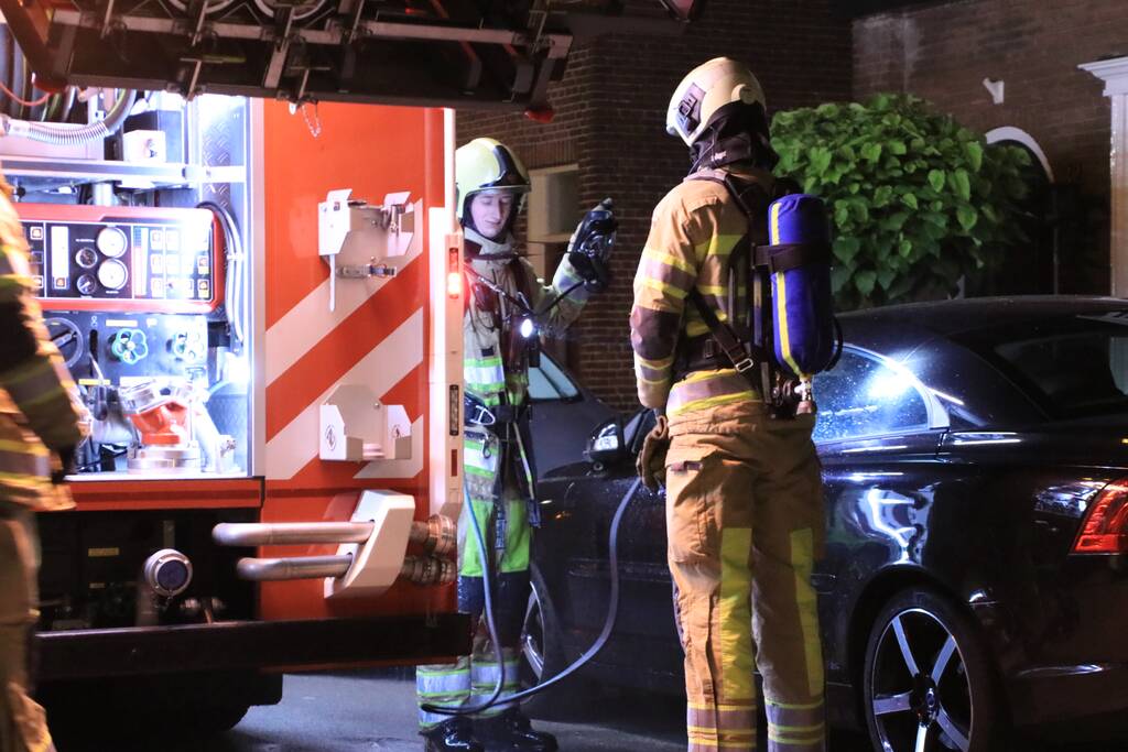 Buitenbrand achter woning