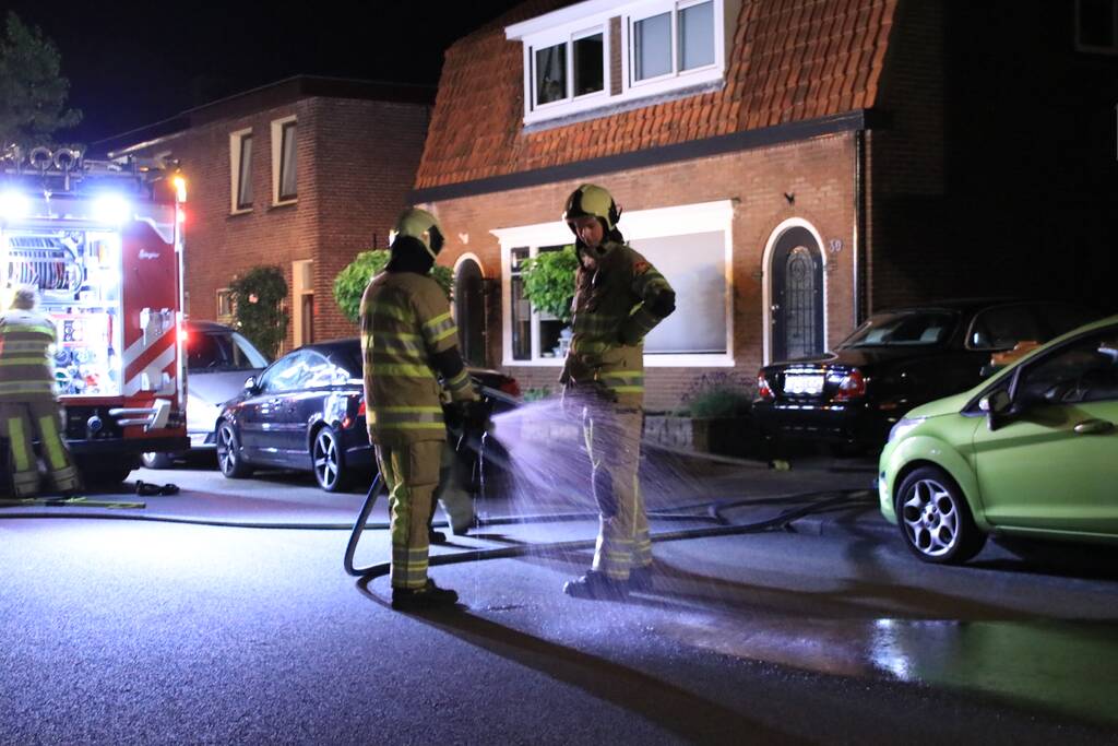Buitenbrand achter woning