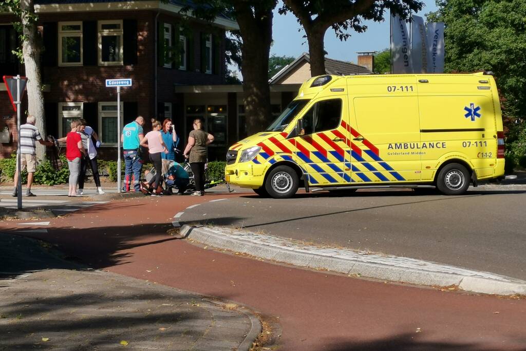 Overstekende fietser aangereden op rotonde