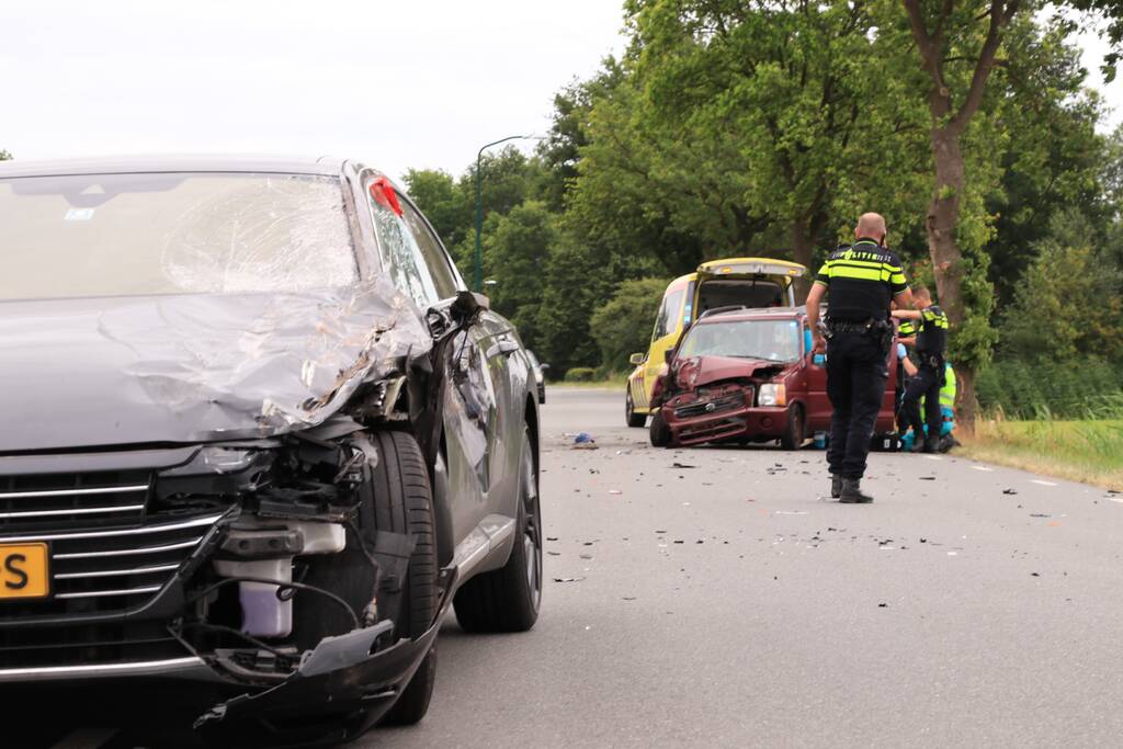 Gewonde en forse schade bij ongeval