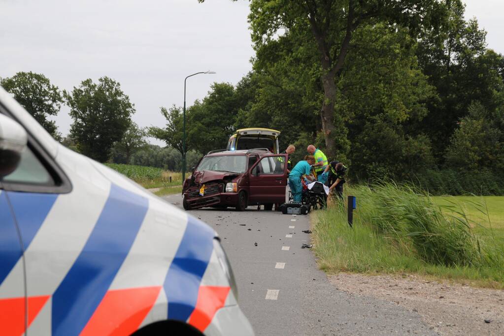 Gewonde en forse schade bij ongeval