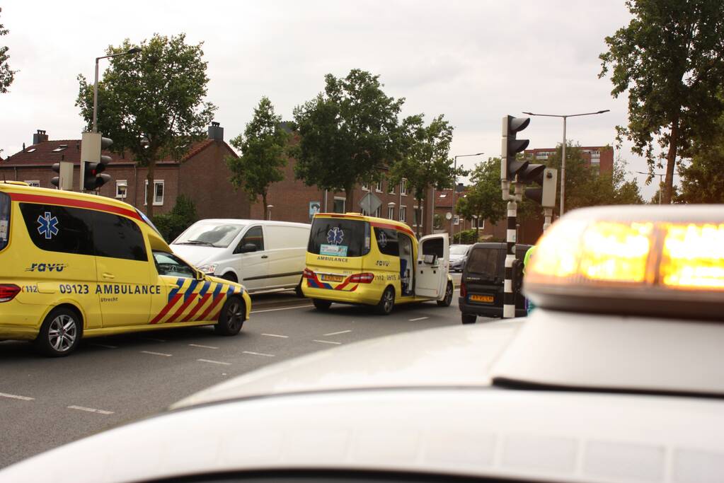 Aanrijding tussen bakfiets en auto