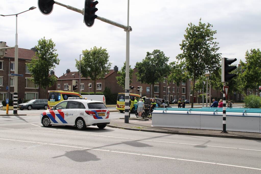 Aanrijding tussen bakfiets en auto