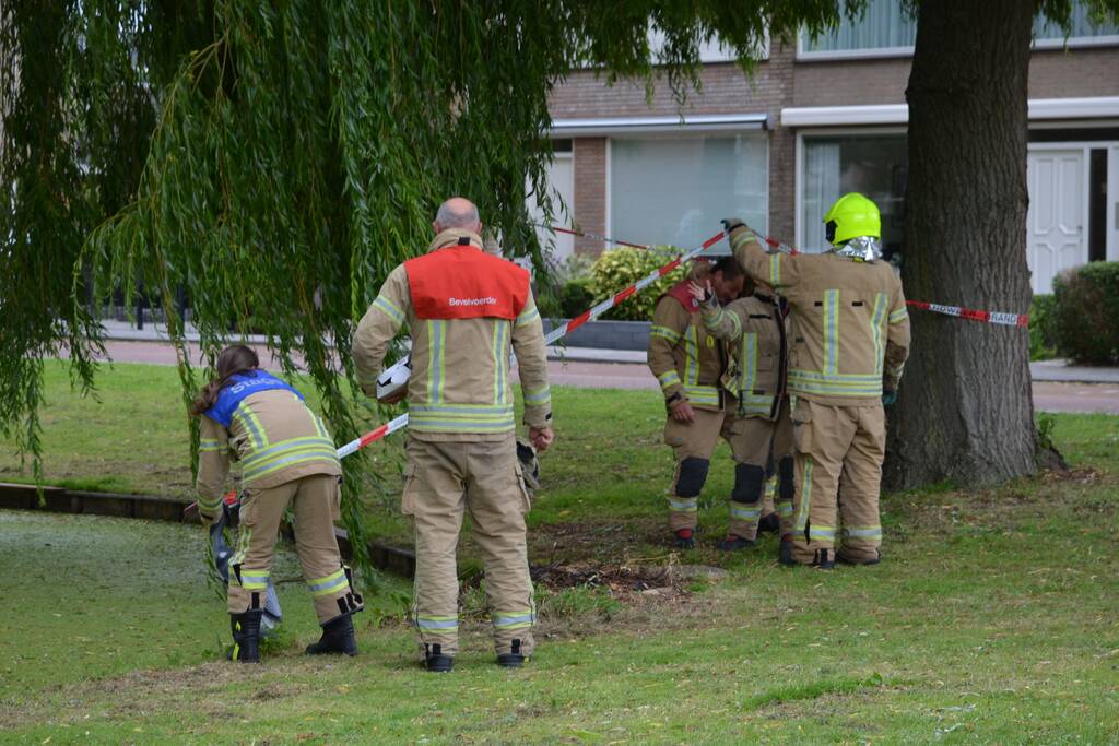 Brandweer redt eendenfamilie
