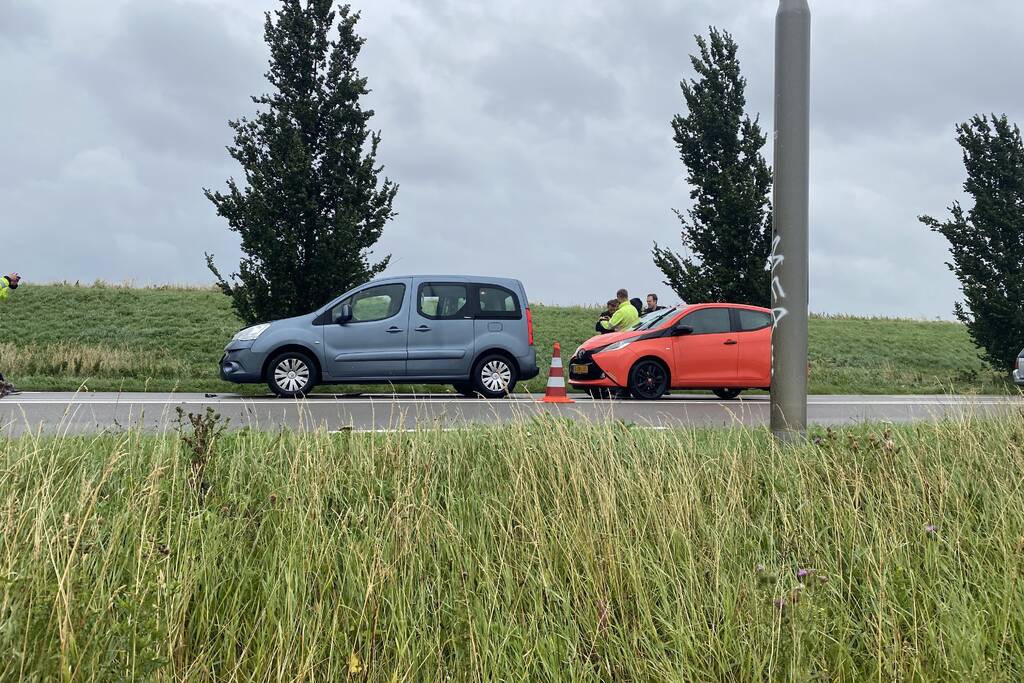 Meerdere voertuigen betrokken bij kop-staartbotsing