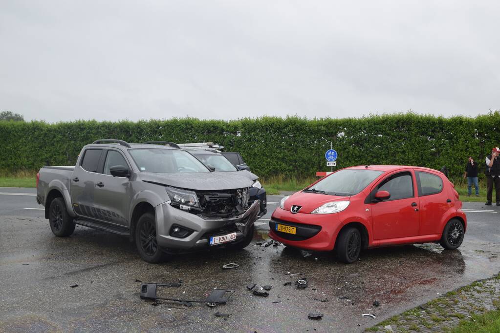 Vijf voertuigen betrokken bij ongeval