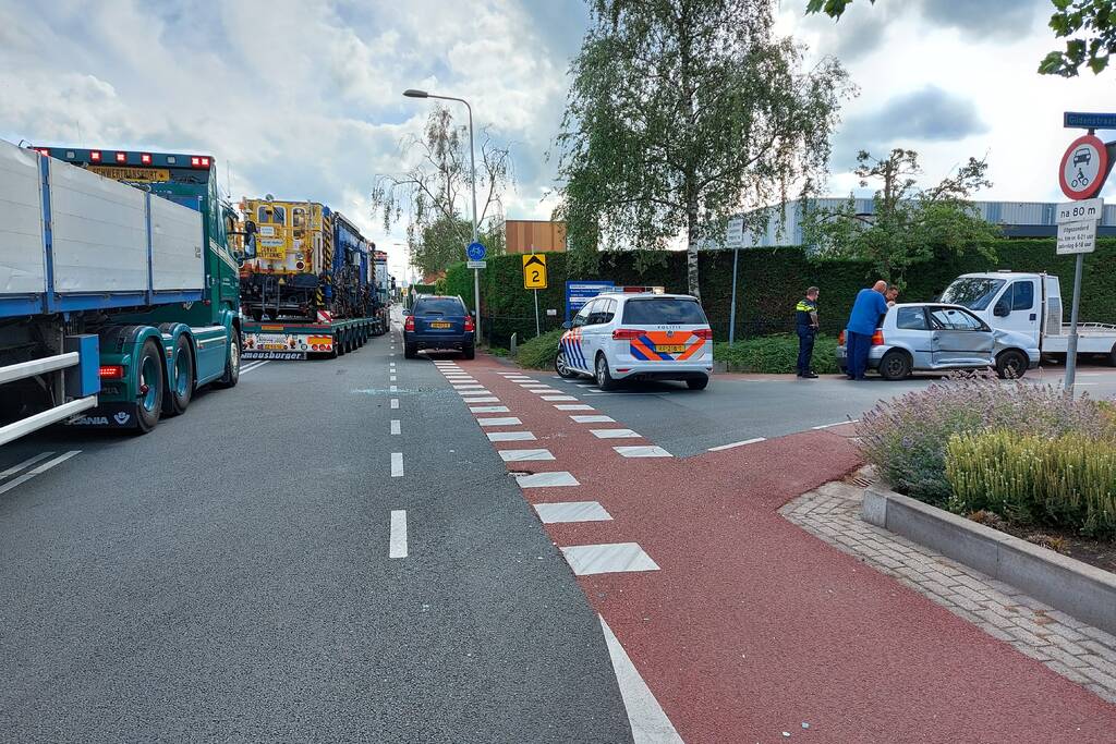 Aanrijding tussen twee auto's