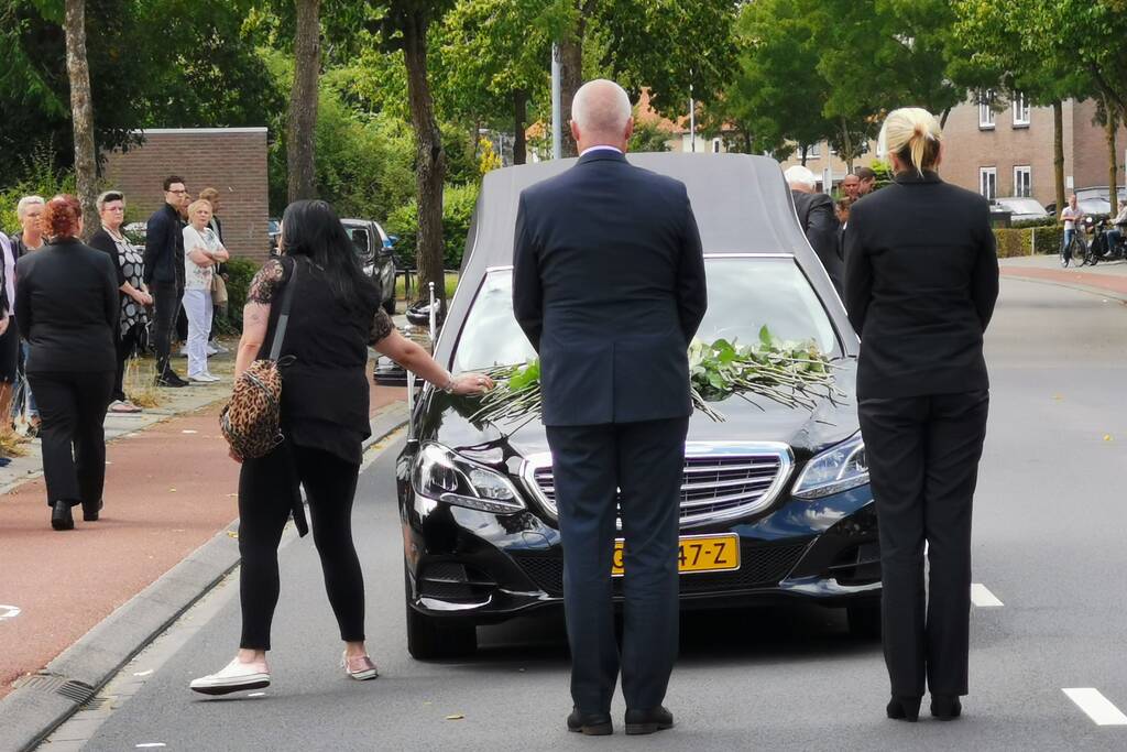 Erehaag voor overleden Shelley (22)