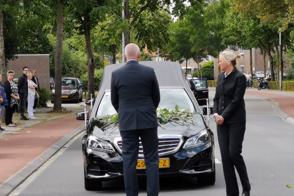 Erehaag voor overleden Shelley (22)