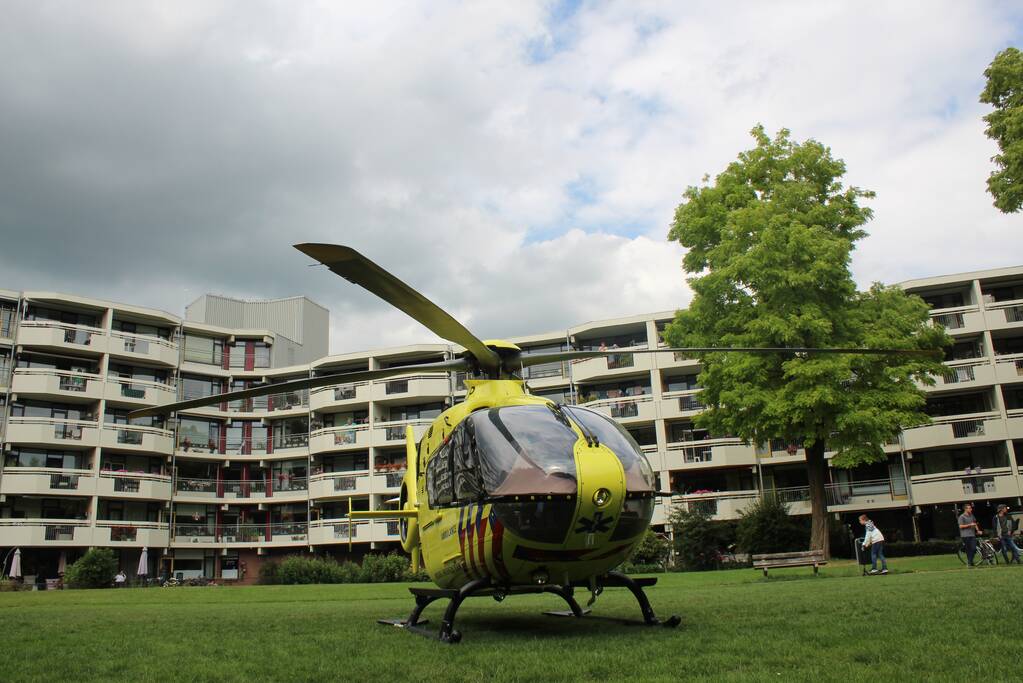 Fietsster gewond na aanrijding met auto