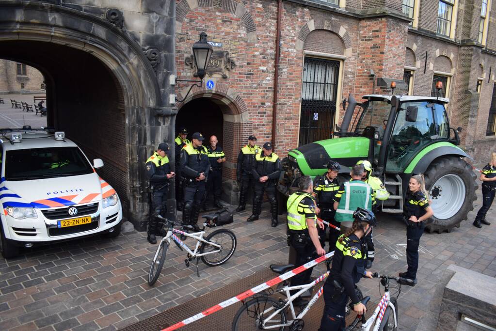 Veel boeren op het buitenhof tegen voerwet