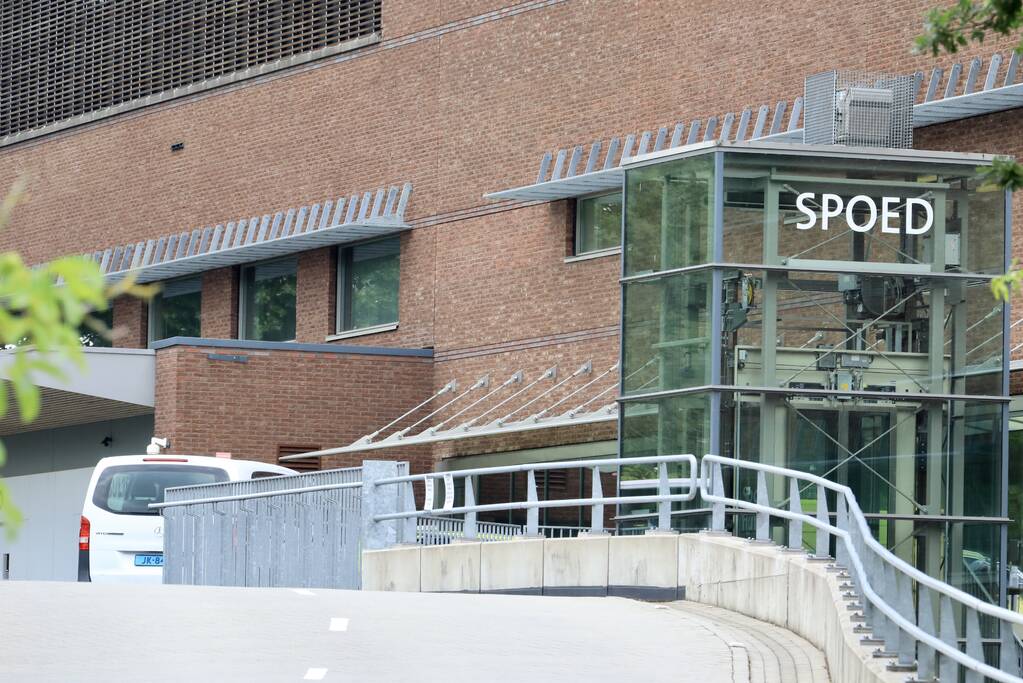 Fietsster gewond na val op industrieterrein De Isselt