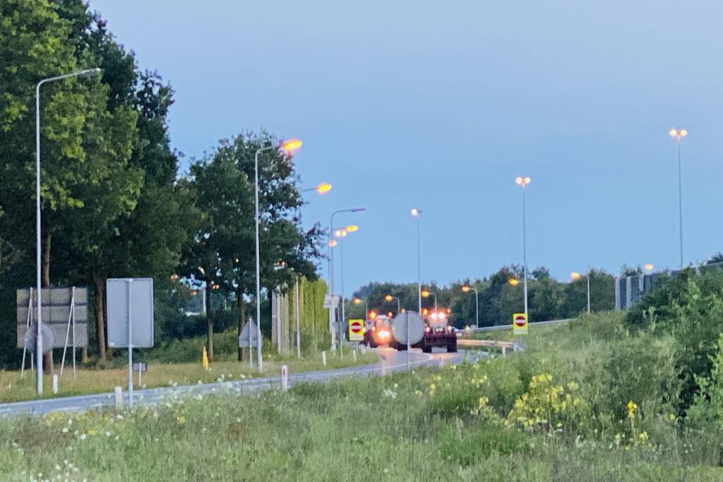 Bozen boeren blokkeren Rijksweg A2
