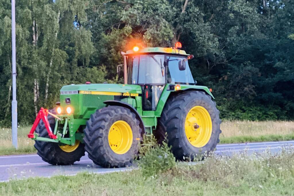 Bozen boeren blokkeren Rijksweg A2