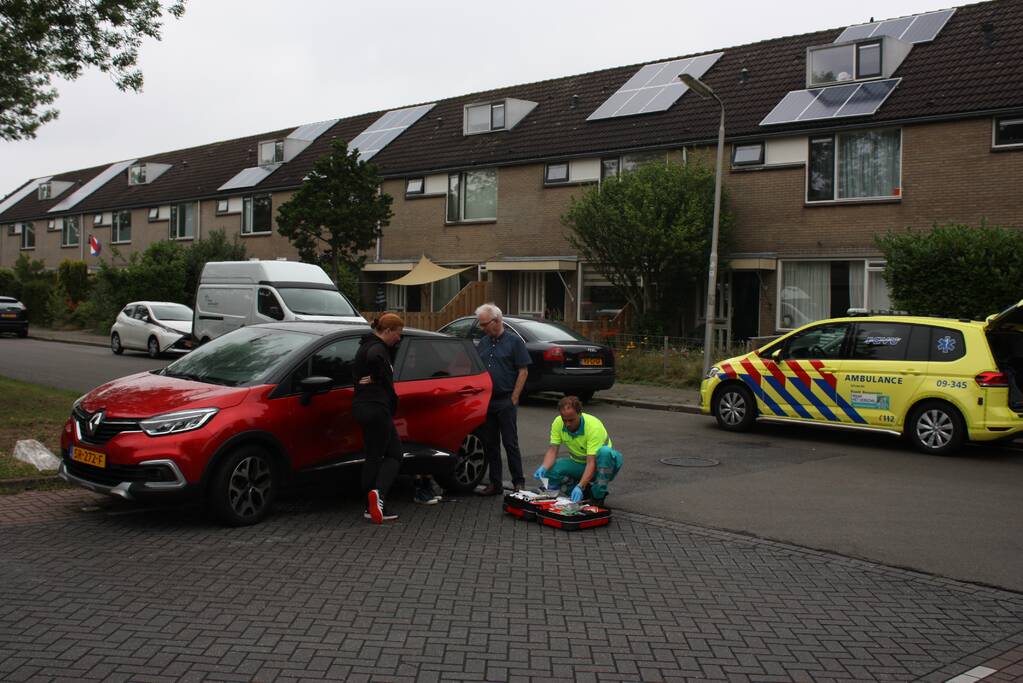 Fietsster gewond na aanrijding met auto