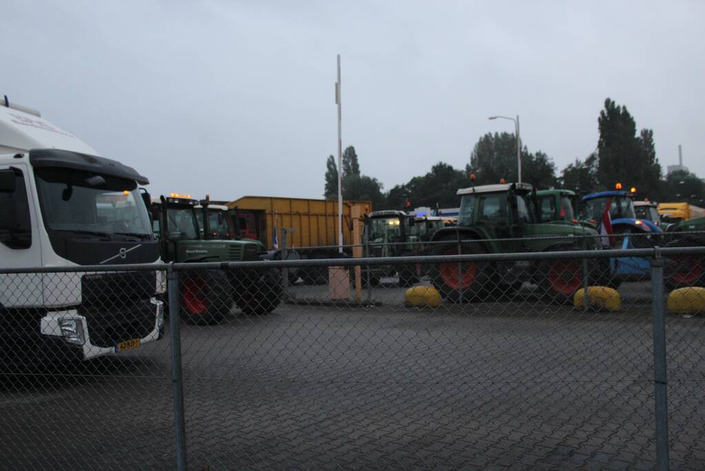 Boerenprotest bij Jumbo distributiecentrum