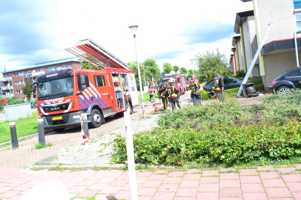 Flinke rookontwikkeling na kortsluiting in droger