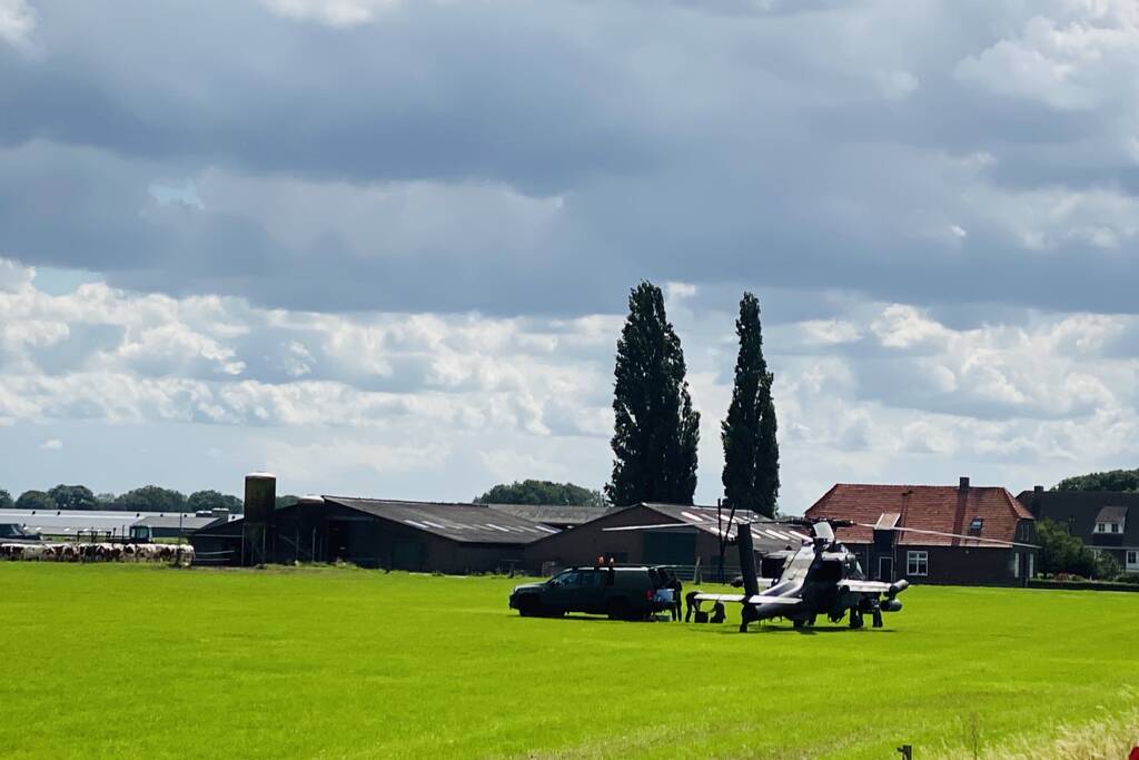 Apache-helikopter maakt voorzorgslanding