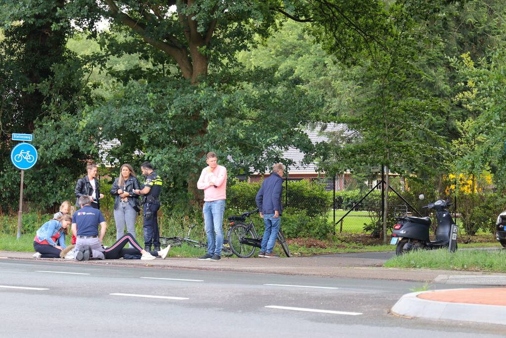 Scooterrijders gewond op fietspad