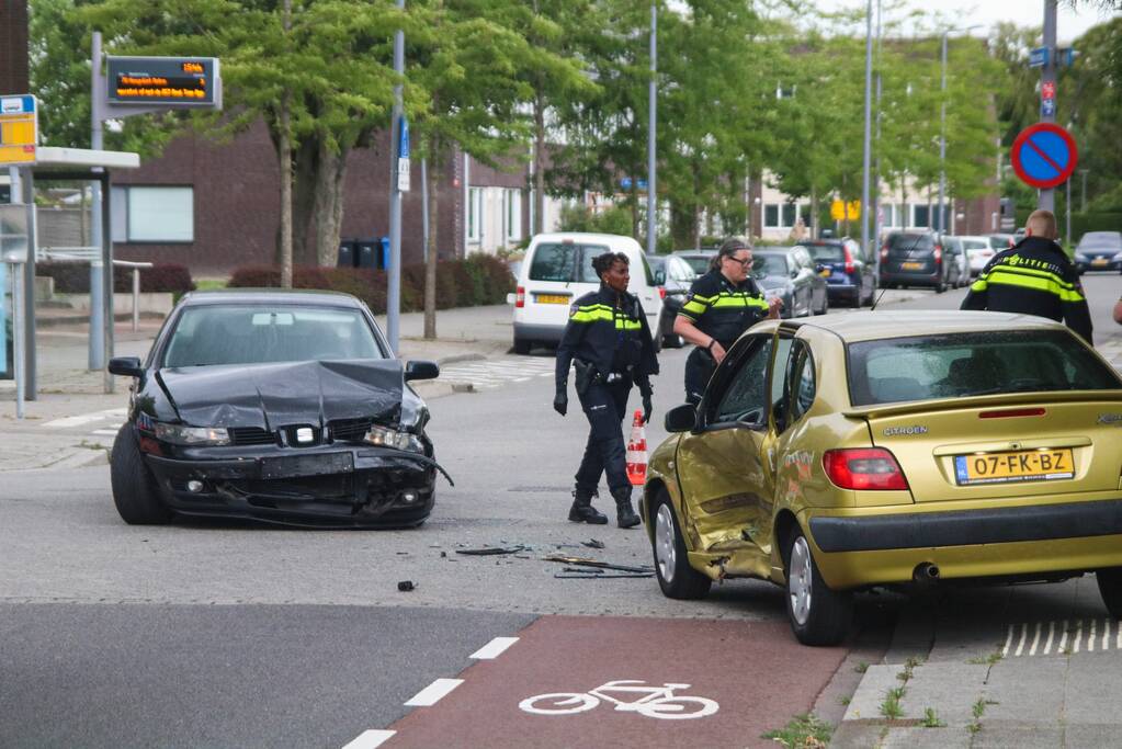 Forse schade bij botsing op kruising