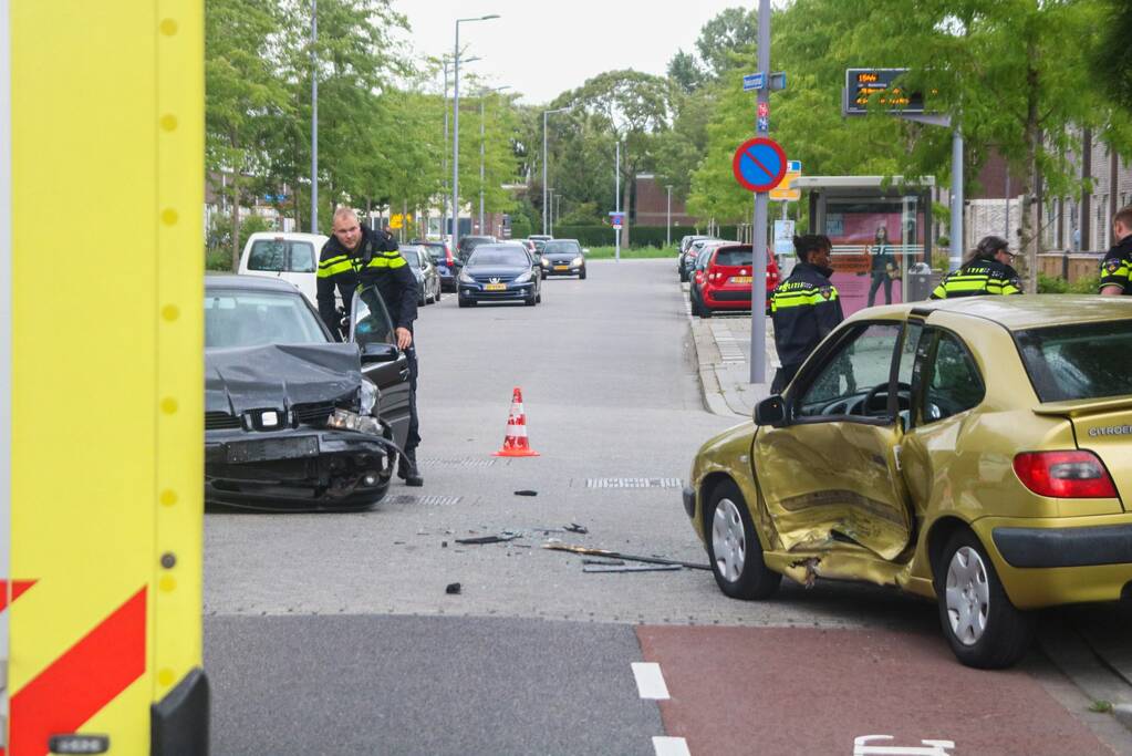 Forse schade bij botsing op kruising