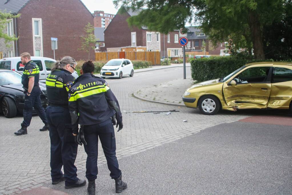 Forse schade bij botsing op kruising