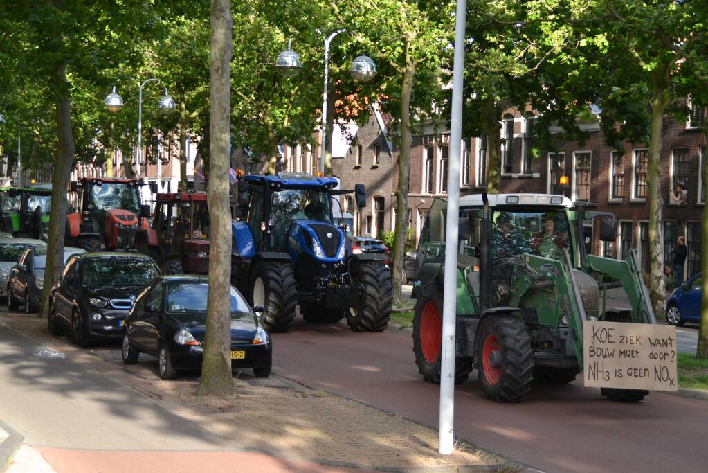 Boeren komen in actie met trekkers in het centrum