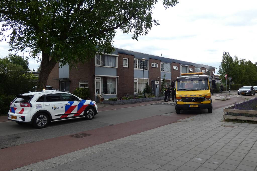 Schade aan auto na aanrijding met paal