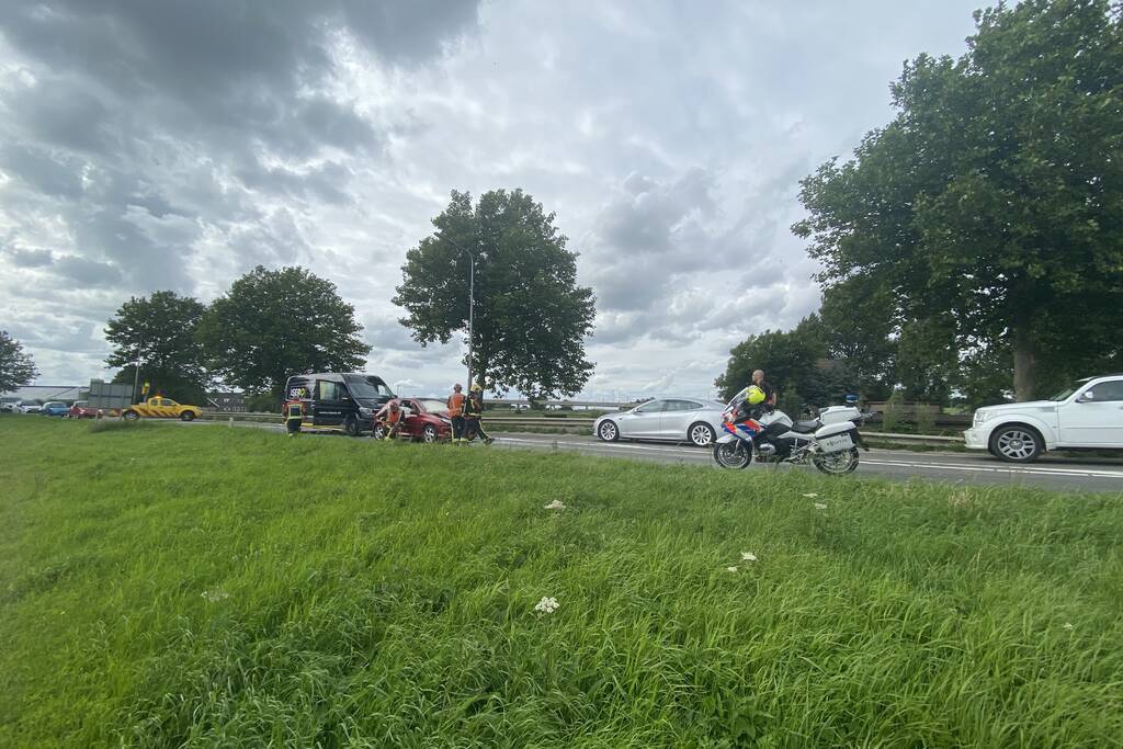 Brand in auto na aanrijding