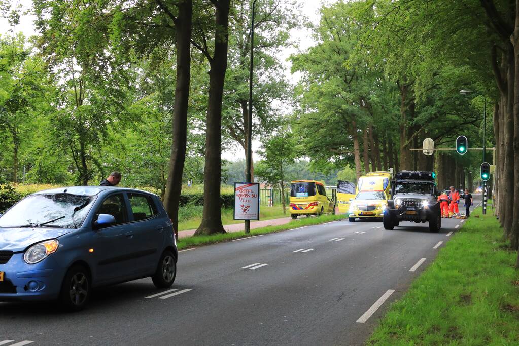 Wielrenner zwaargewond na aanrijding