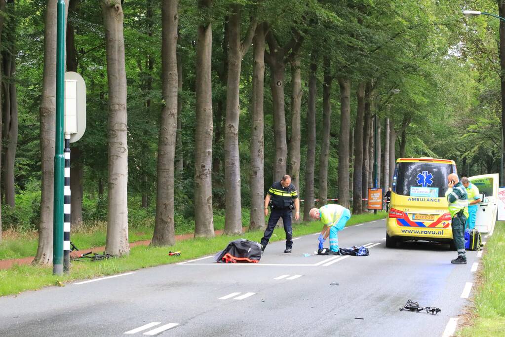 Wielrenner zwaargewond na aanrijding