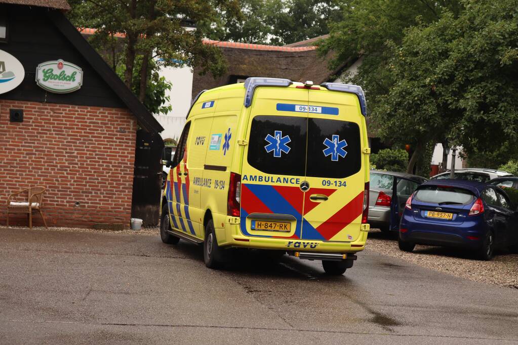 Traumahelikopter landt voor gewonde bij sauna