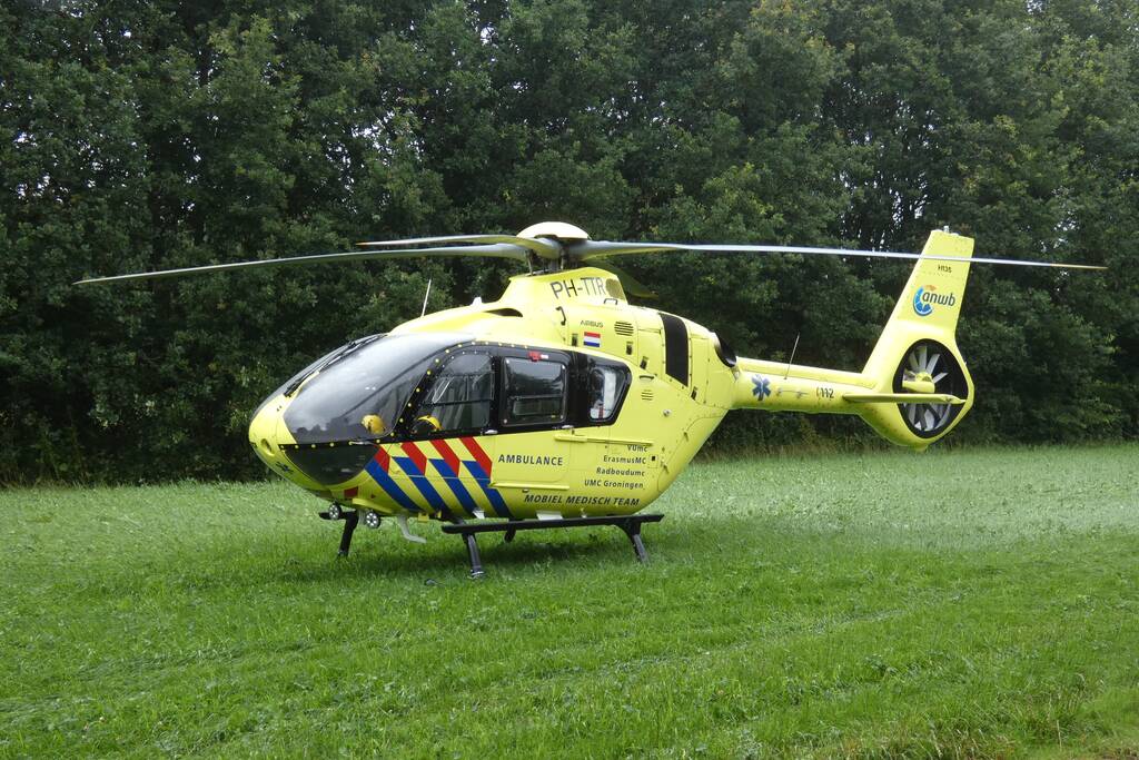 Traumahelikopter landt voor gewonde bij sauna