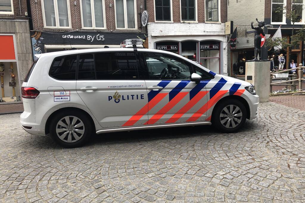 Politie zoekt dader van diefstal in seksshop